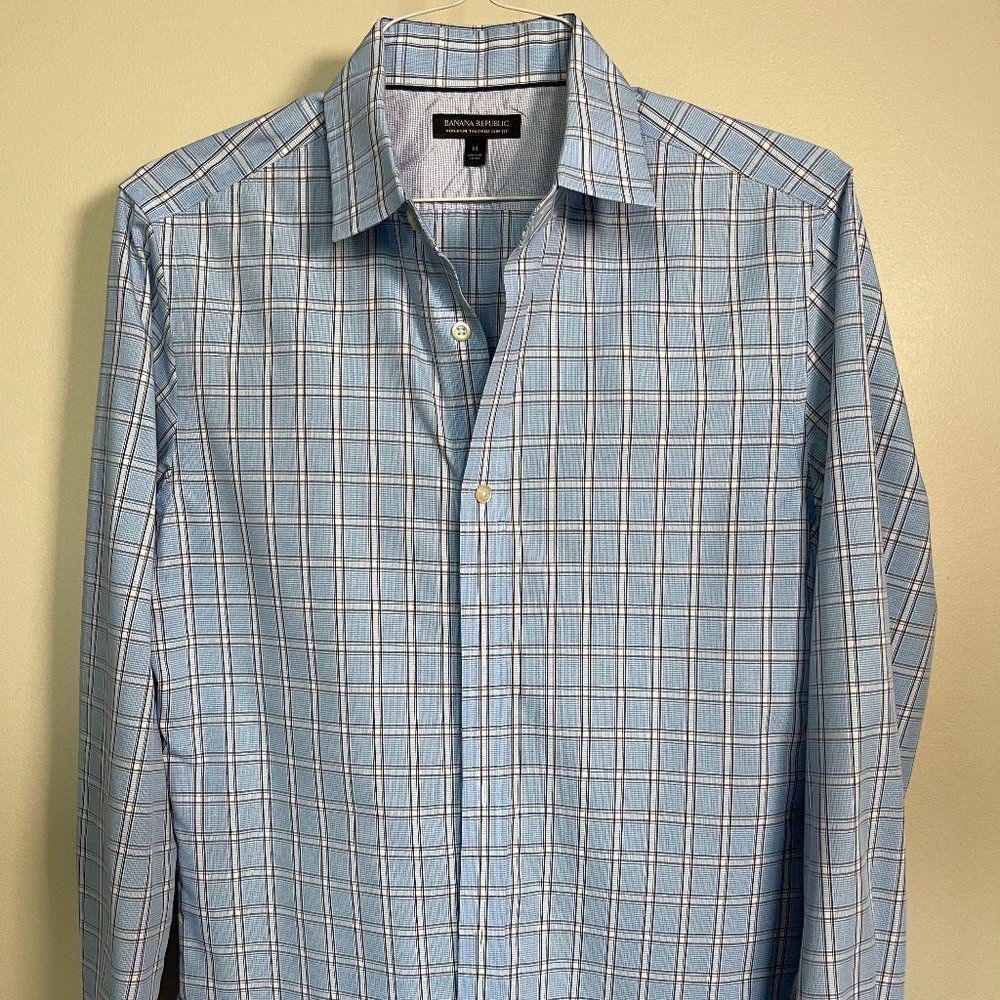 Banana Republic Non-Iron Tailored  Fit Button Up | Color: Light Blue | Size: M